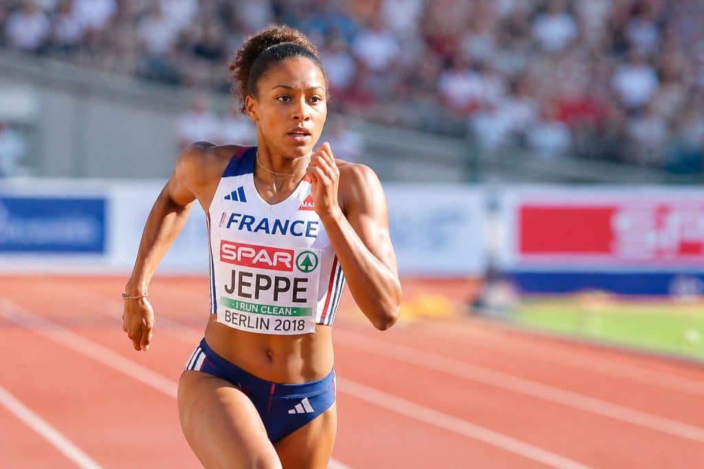 découvrez la biographie complète de maryse evan jeppe, athlète française remarquable, ainsi que son parcours sportif inspirant et ses accomplissements.