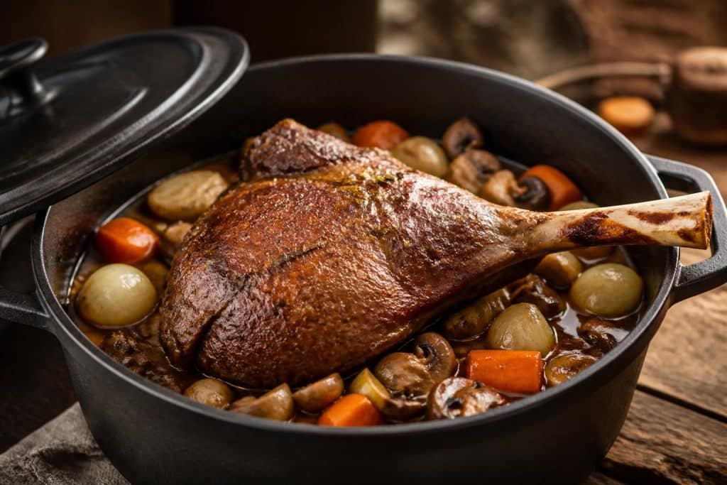 découvrez notre recette facile et savoureuse de cuissot de chevreuil en cocotte, parfaite pour un repas gourmand et raffiné.